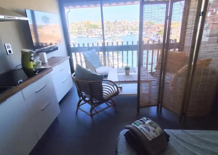 Naturiste Cap D'agde Port Venus 212